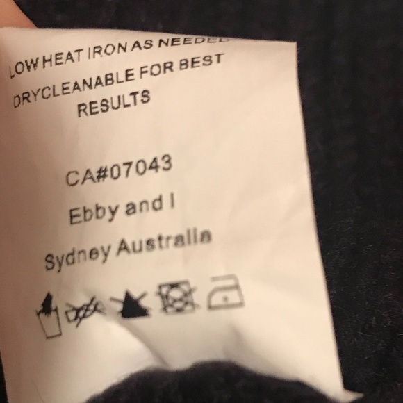 Ebby and I cropped chunky cable knit sweater S - Picture 6 of 8